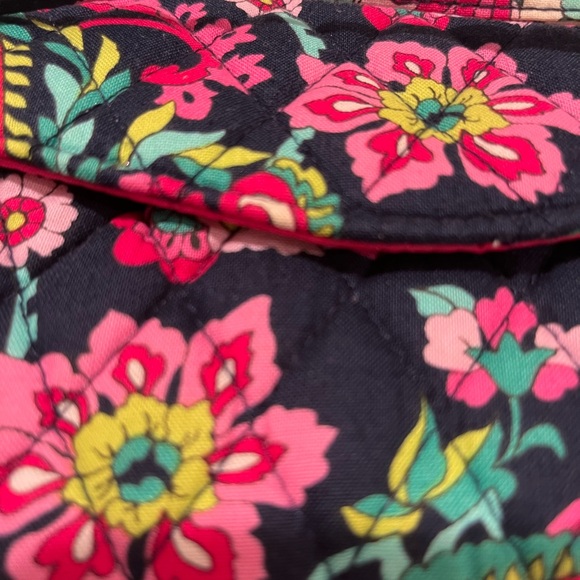 NWT Vera Bradley Strap Wallet Petal Paisley Quilted Wristlet - Picture 5 of 16